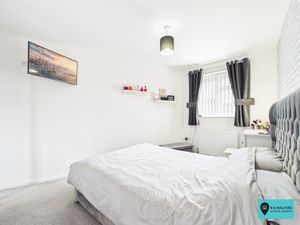 Bedroom- click for photo gallery